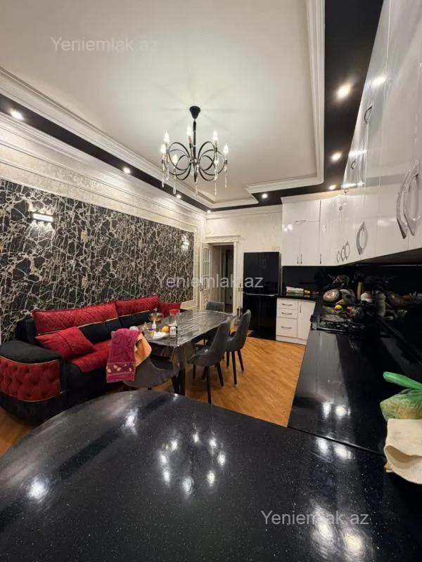 Satılır 3 otaqlı yeni tikili 135 m²