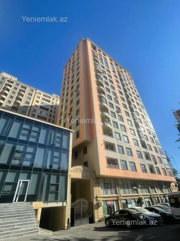 Satılır 3 otaqlı yeni tikili 135 m²