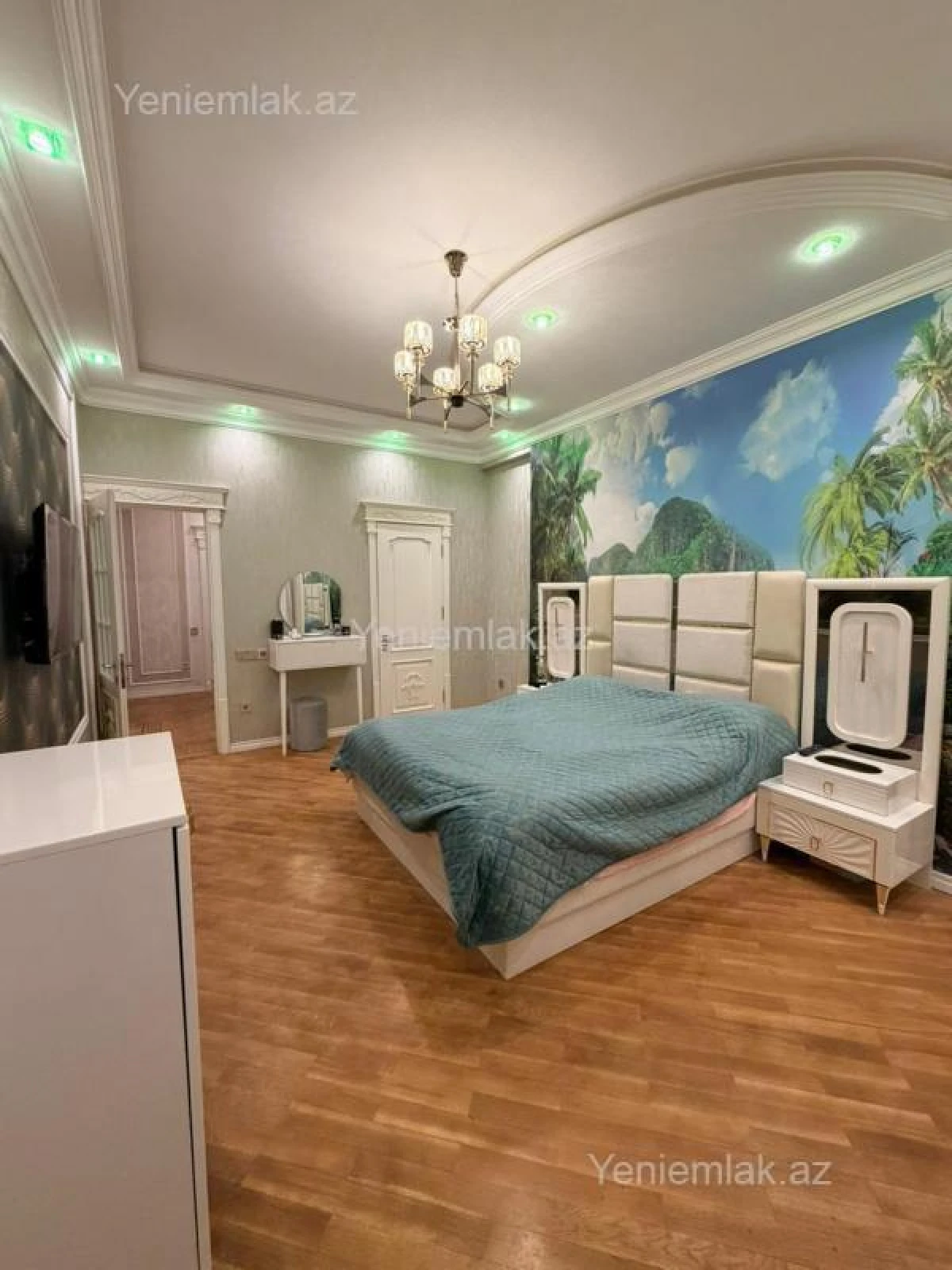 Satılır 3 otaqlı yeni tikili 135 m²