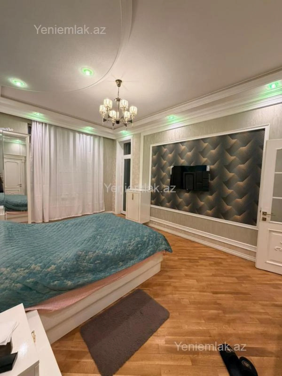 Satılır 3 otaqlı yeni tikili 135 m²