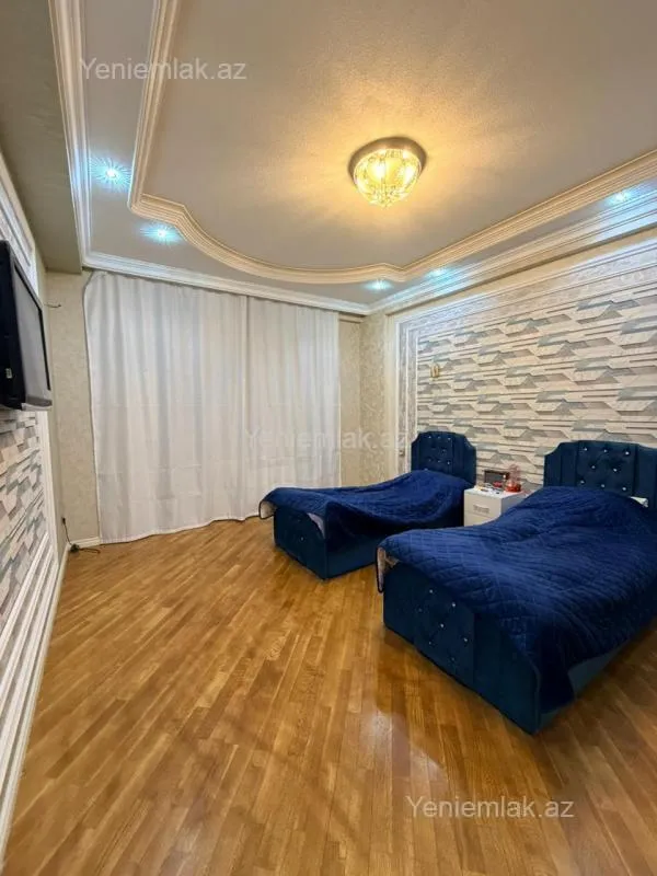 Satılır 3 otaqlı yeni tikili 135 m²