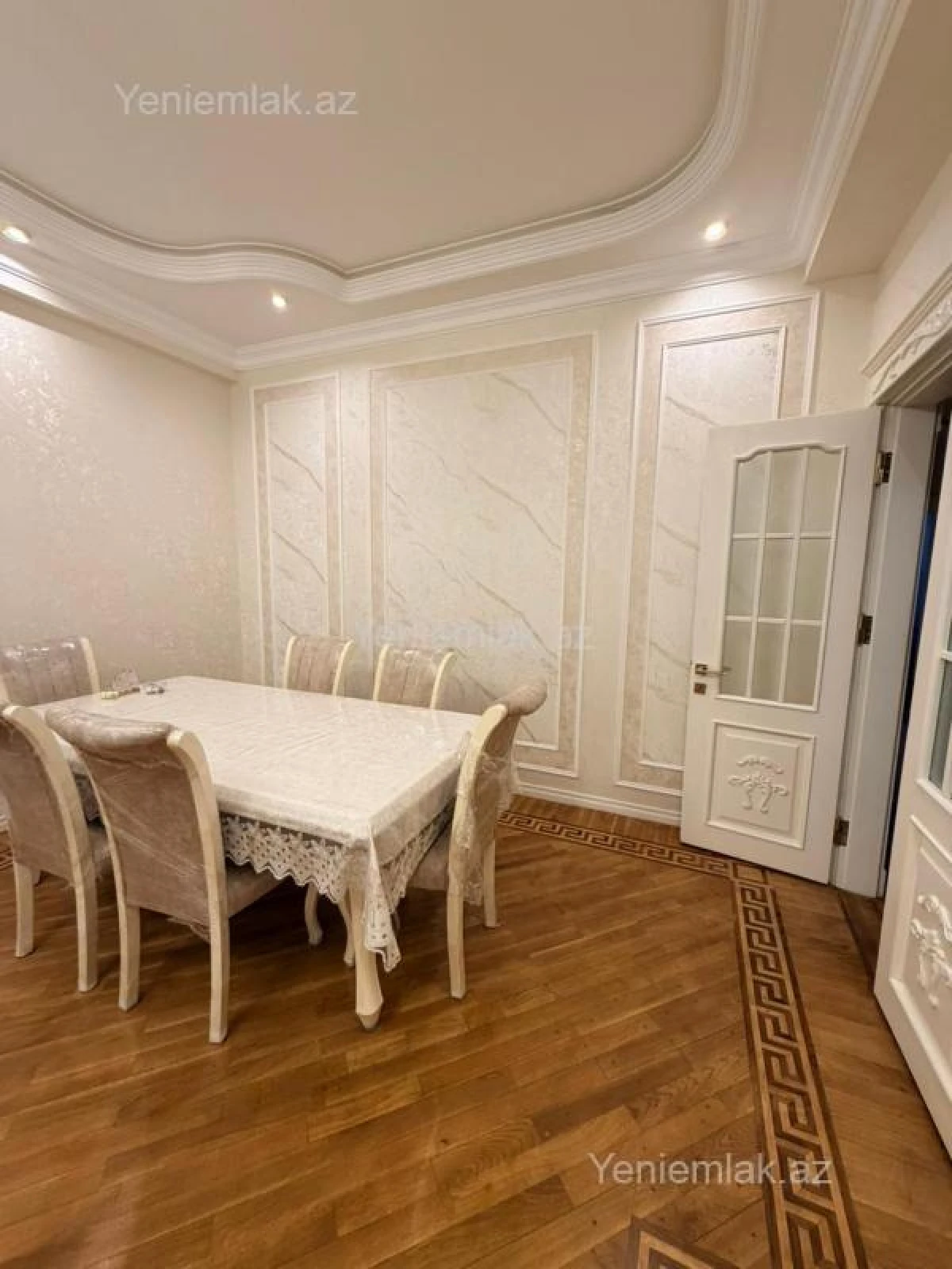 Satılır 3 otaqlı yeni tikili 135 m²