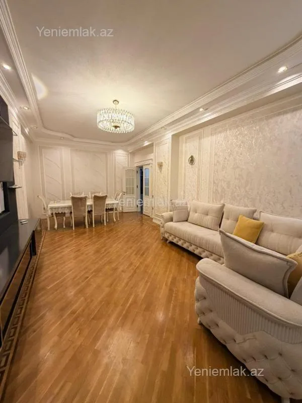 Satılır 3 otaqlı yeni tikili 135 m²