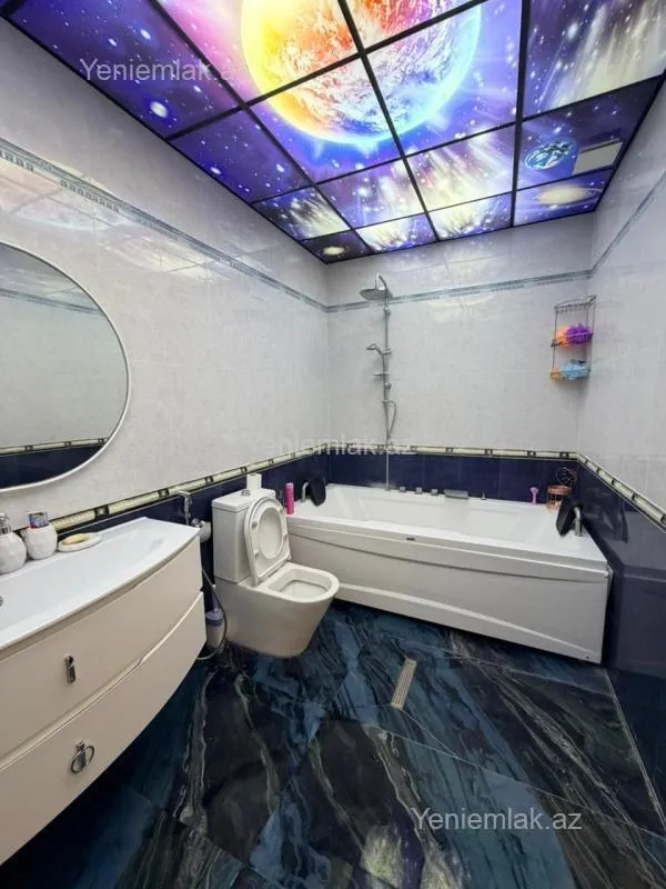 Satılır 3 otaqlı yeni tikili 135 m²