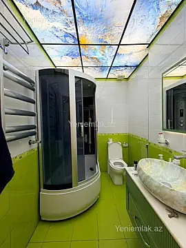 Satılır 3 otaqlı yeni tikili 135 m²