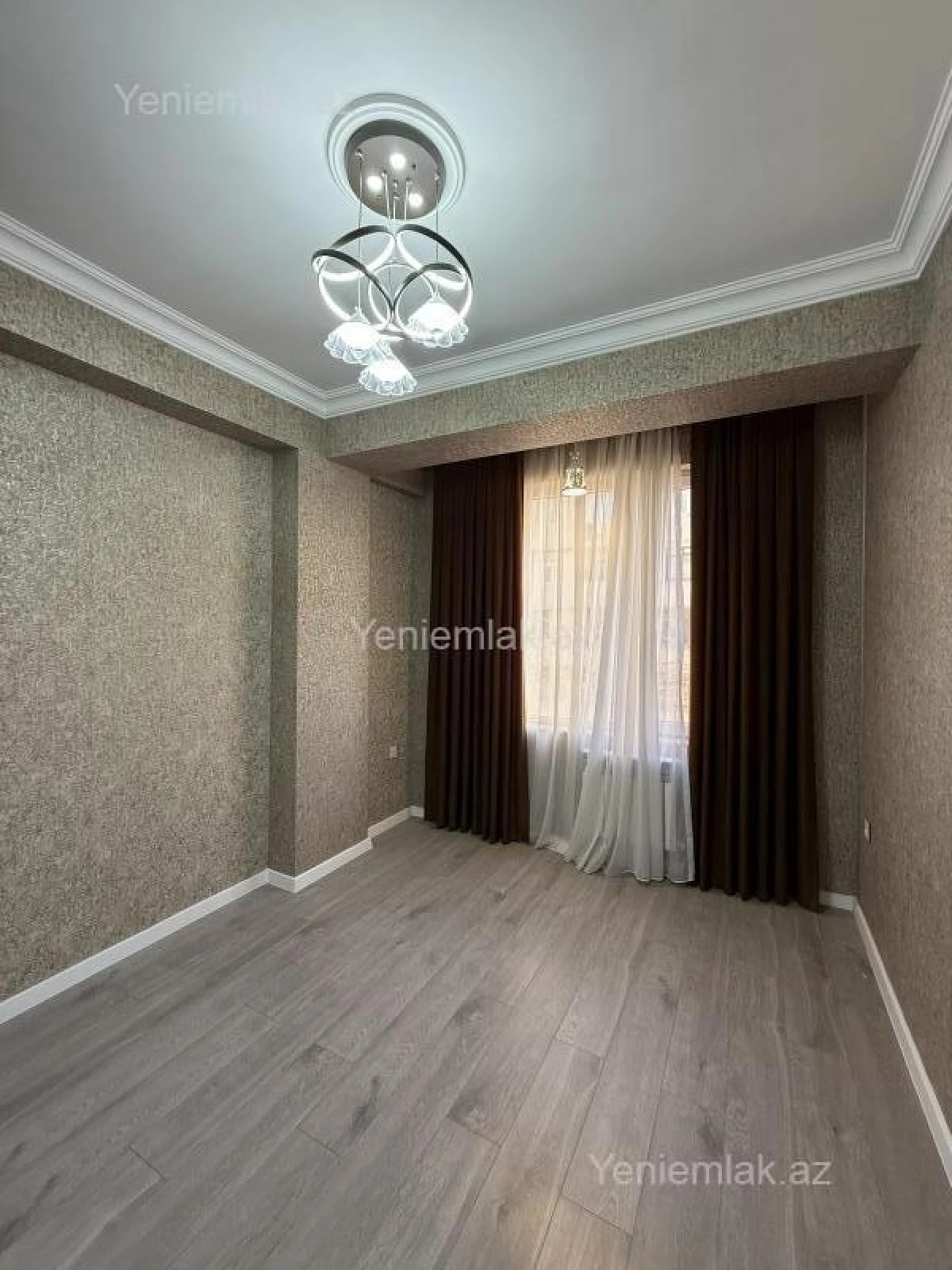 Satılır 3 otaqlı yeni tikili 74 m²