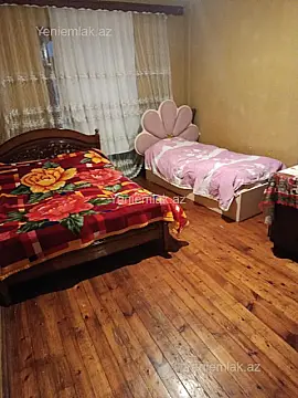 Satılır 3 otaqlı köhnə tikili 85 m²