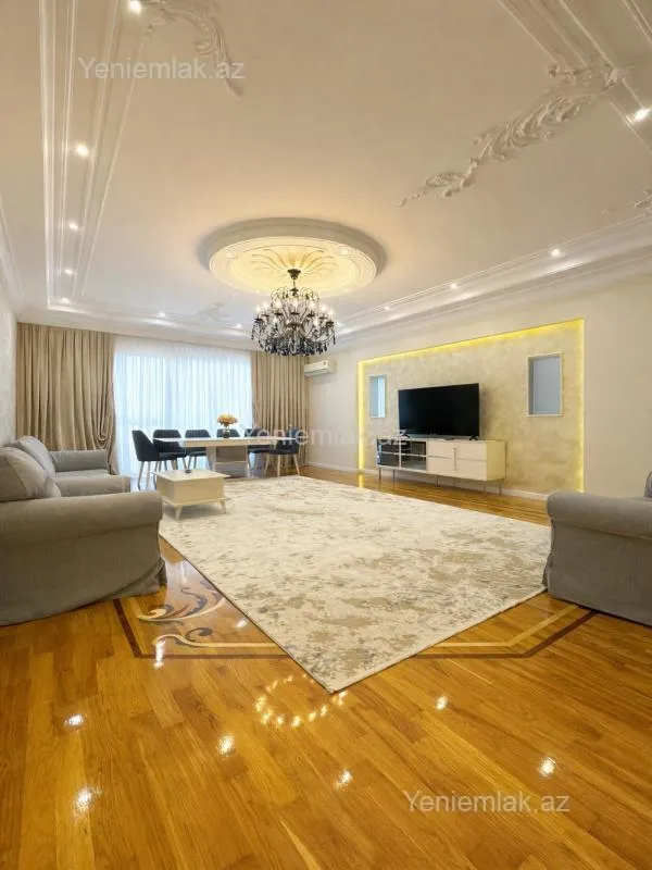 Satılır 4 otaqlı yeni tikili 225 m²