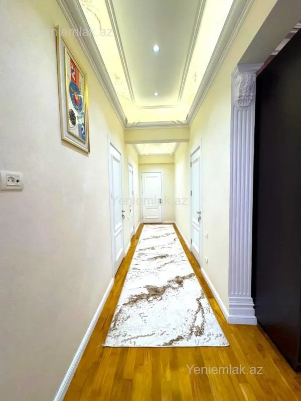 Satılır 4 otaqlı yeni tikili 225 m²