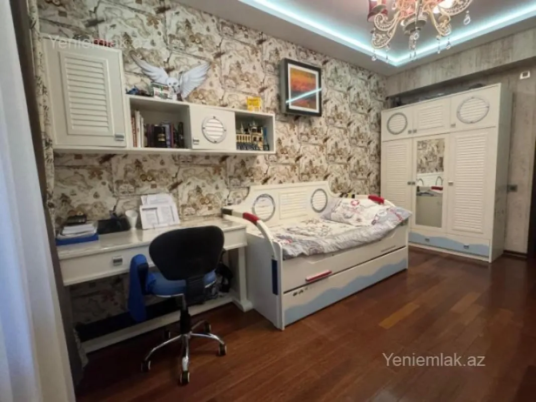 Satılır 4 otaqlı yeni tikili 165 m²