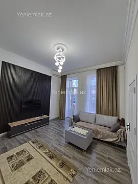 Satılır 2 otaqlı köhnə tikili 52 m²
