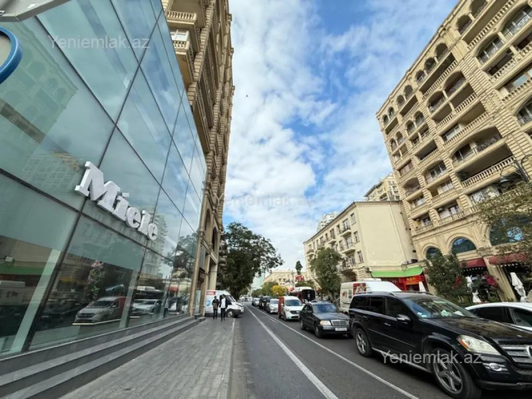 Satılır 2 otaqlı köhnə tikili 52 m²