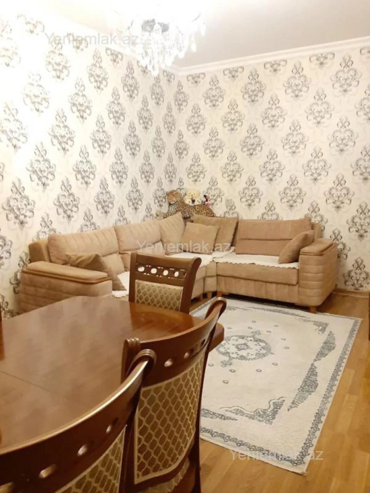 Satılır 2 otaqlı köhnə tikili 65 m²