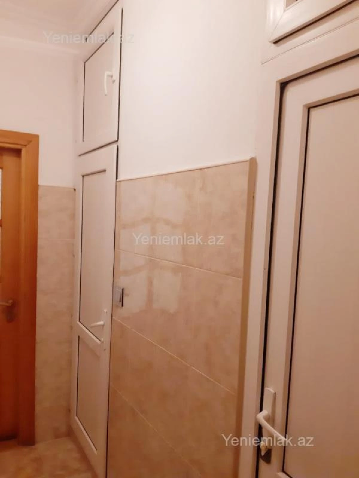 Satılır 2 otaqlı köhnə tikili 65 m²