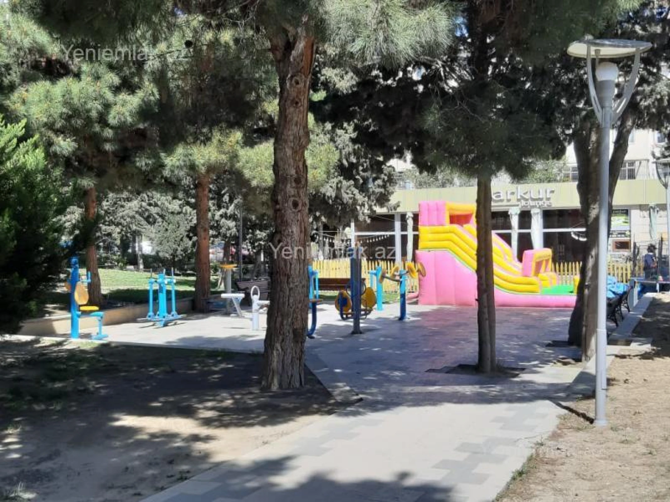 Satılır 2 otaqlı köhnə tikili 65 m²