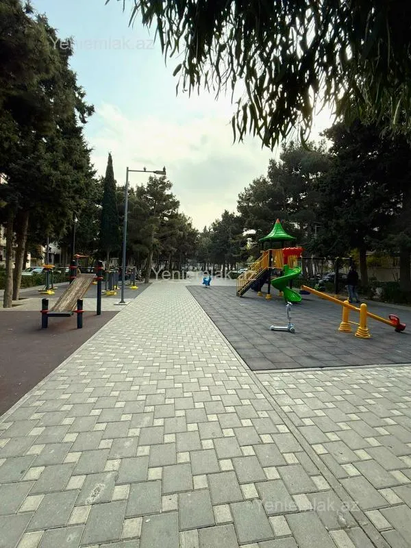 Satılır 2 otaqlı köhnə tikili 55 m²