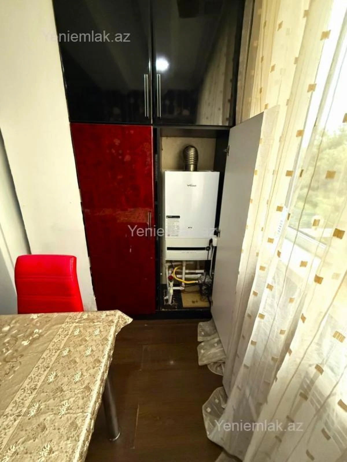 Satılır 2 otaqlı köhnə tikili 55 m²