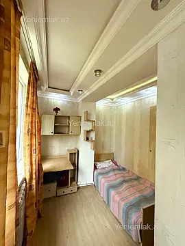 Satılır 2 otaqlı köhnə tikili 55 m²