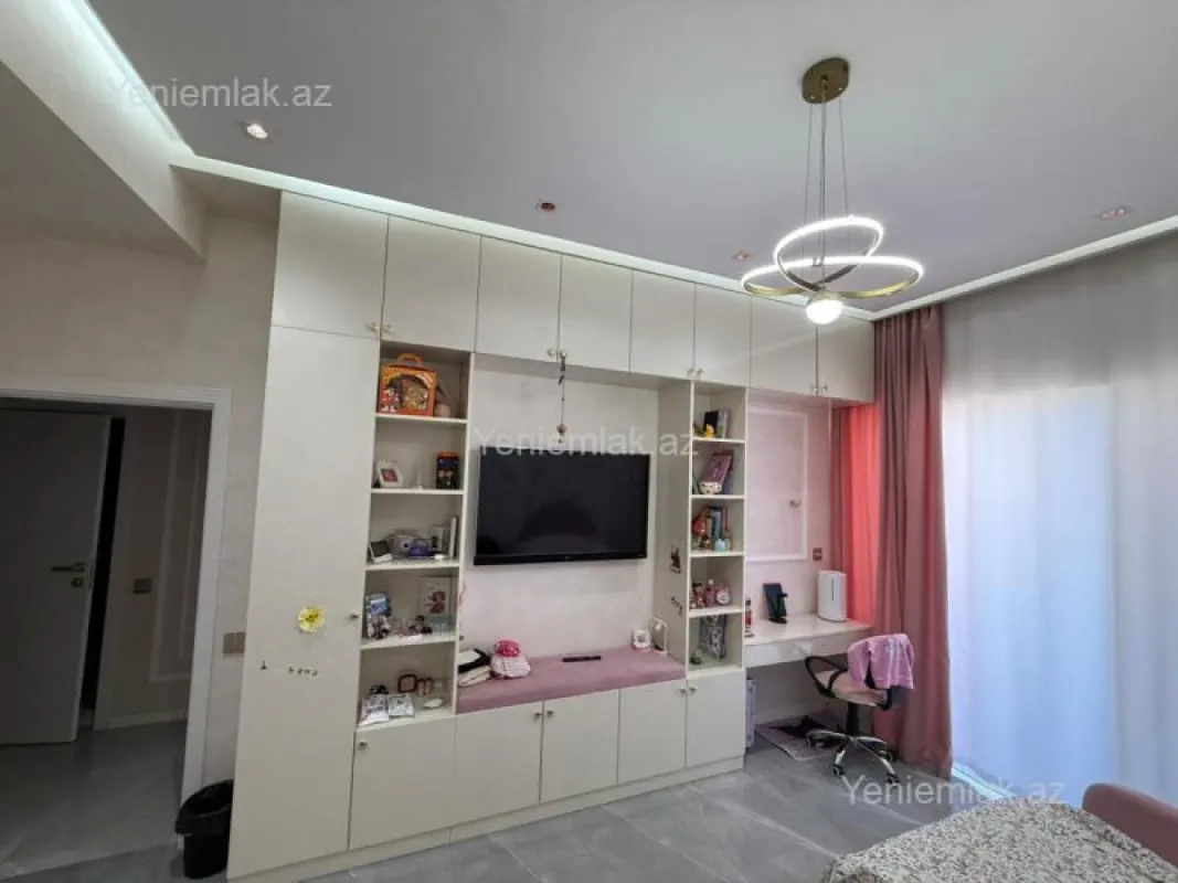 Satılır 3 otaqlı yeni tikili 122 m²