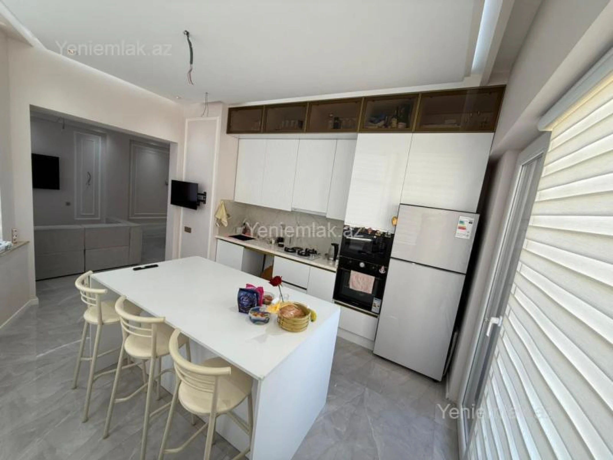 Satılır 3 otaqlı yeni tikili 122 m²