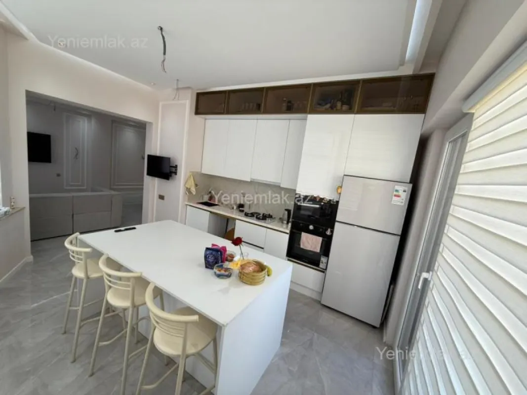 Satılır 3 otaqlı yeni tikili 122 m²