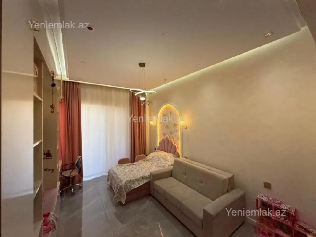 Satılır 3 otaqlı yeni tikili 122 m²