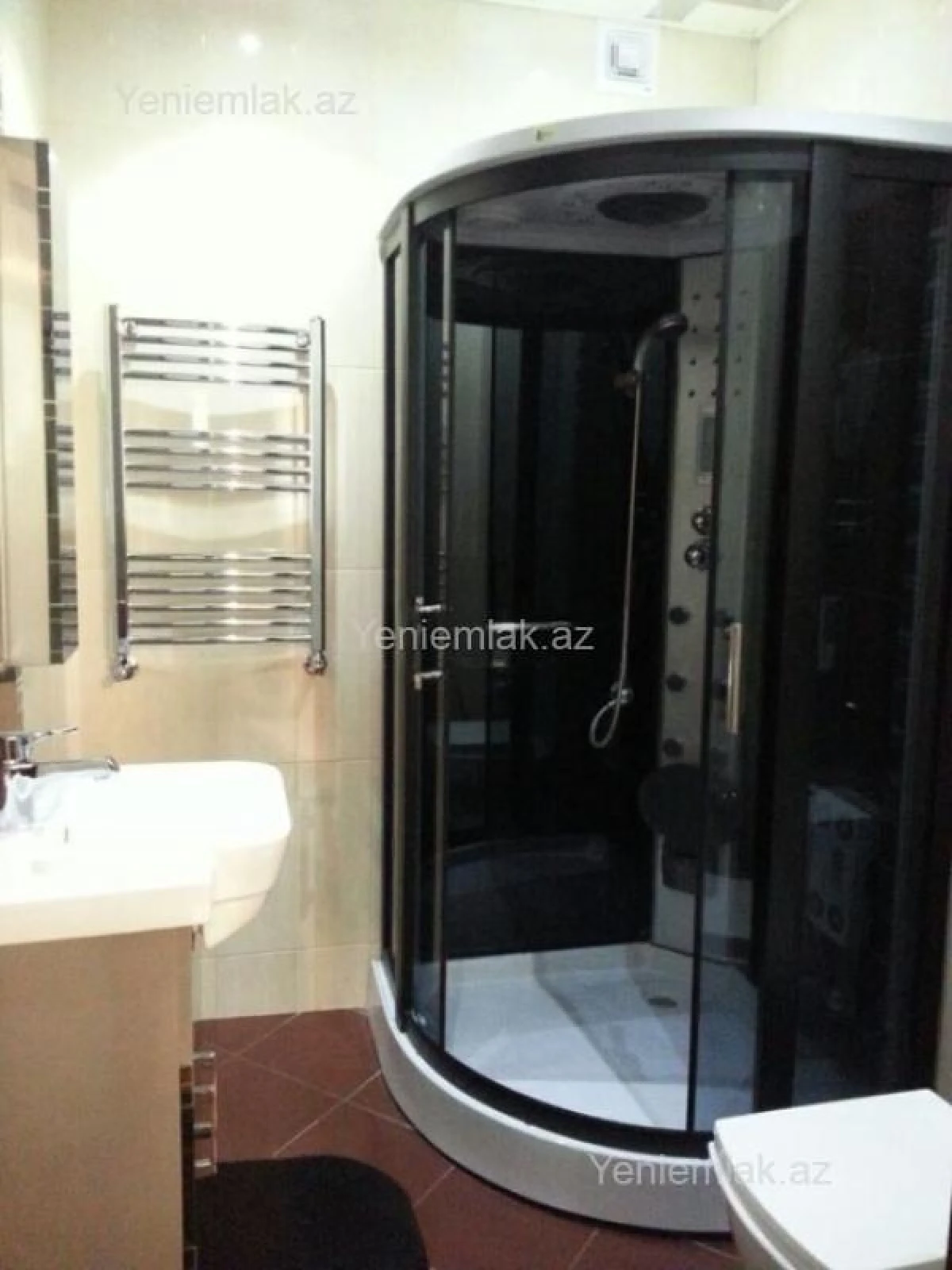 Satılır 3 otaqlı yeni tikili 180 m²