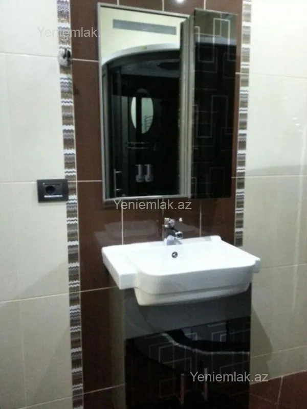 Satılır 3 otaqlı yeni tikili 180 m²