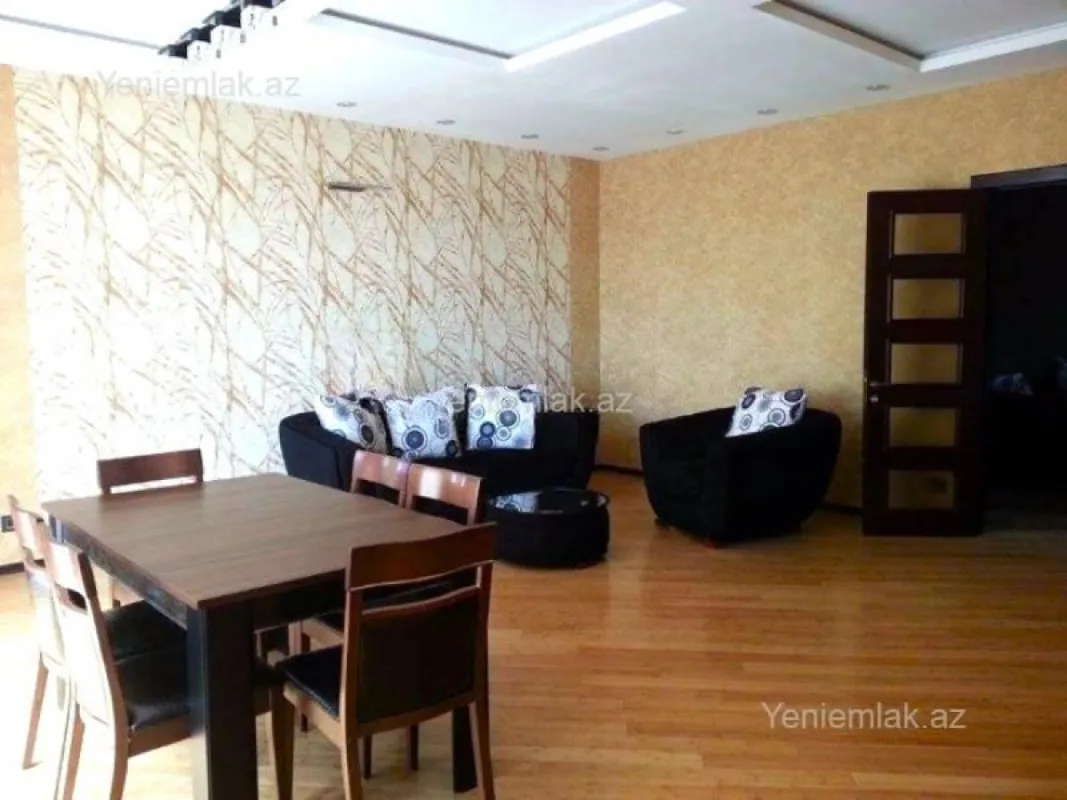 Satılır 3 otaqlı yeni tikili 180 m²
