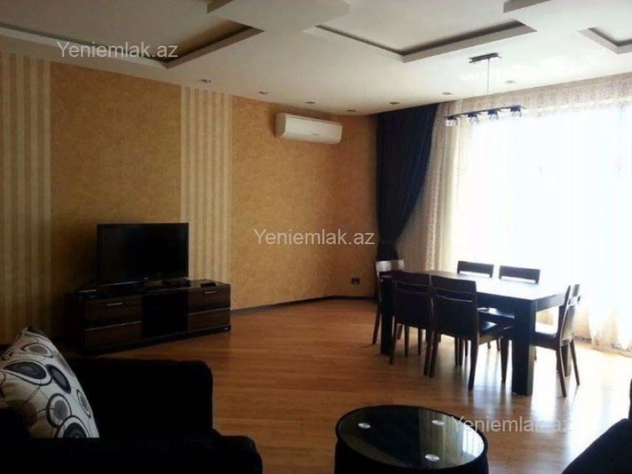 Satılır 3 otaqlı yeni tikili 180 m²