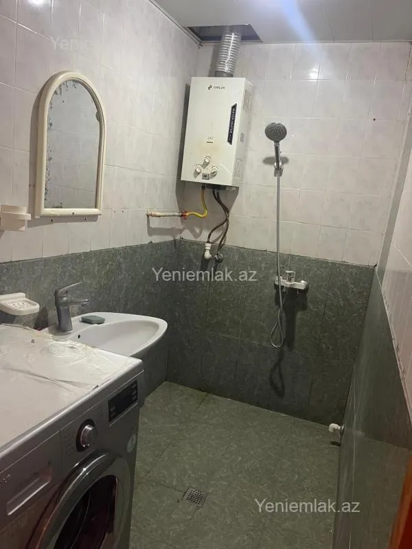 Satılır 2 otaqlı köhnə tikili 55 m²