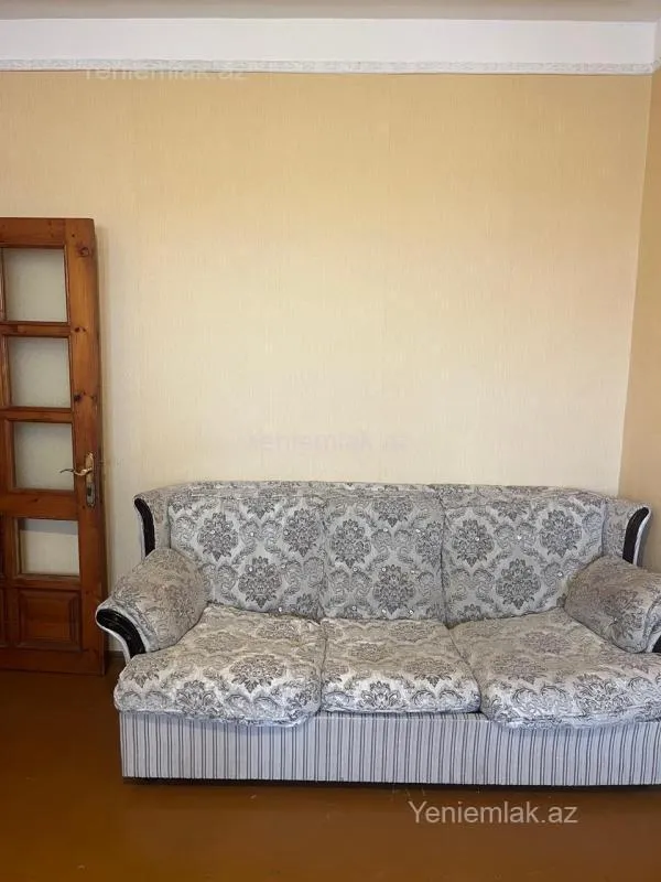 Satılır 2 otaqlı köhnə tikili 55 m²