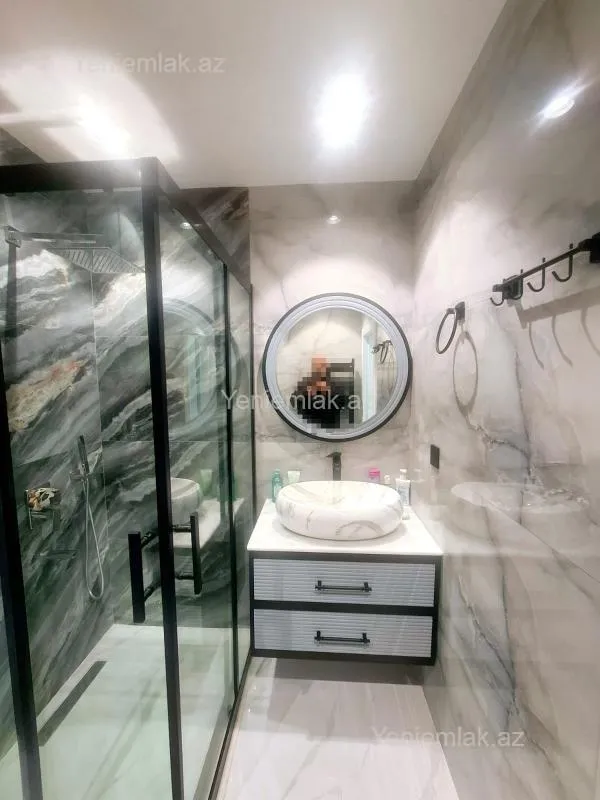 Satılır 3 otaqlı yeni tikili 130 m²