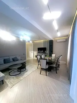 Satılır 3 otaqlı yeni tikili 130 m²