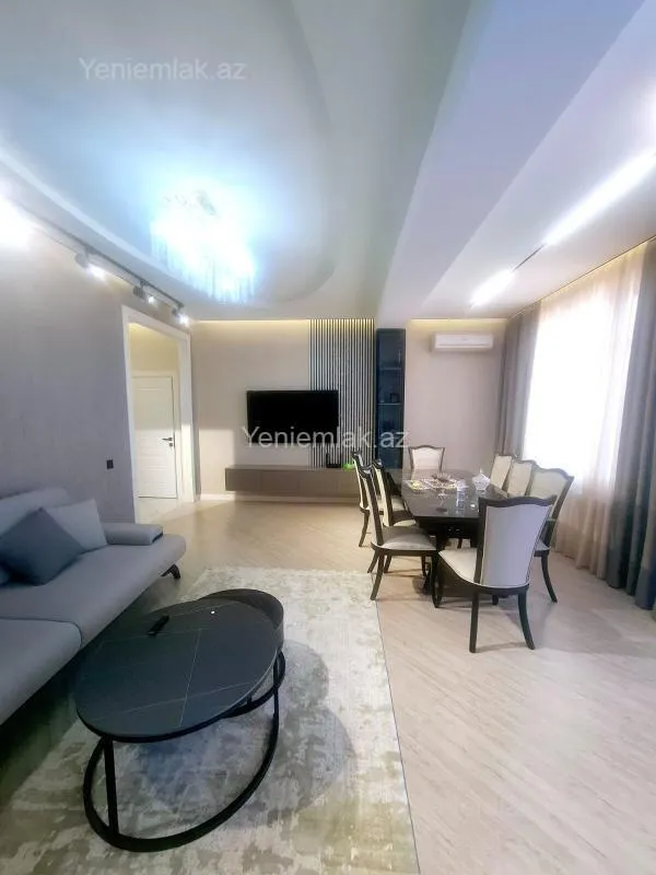 Satılır 3 otaqlı yeni tikili 130 m²