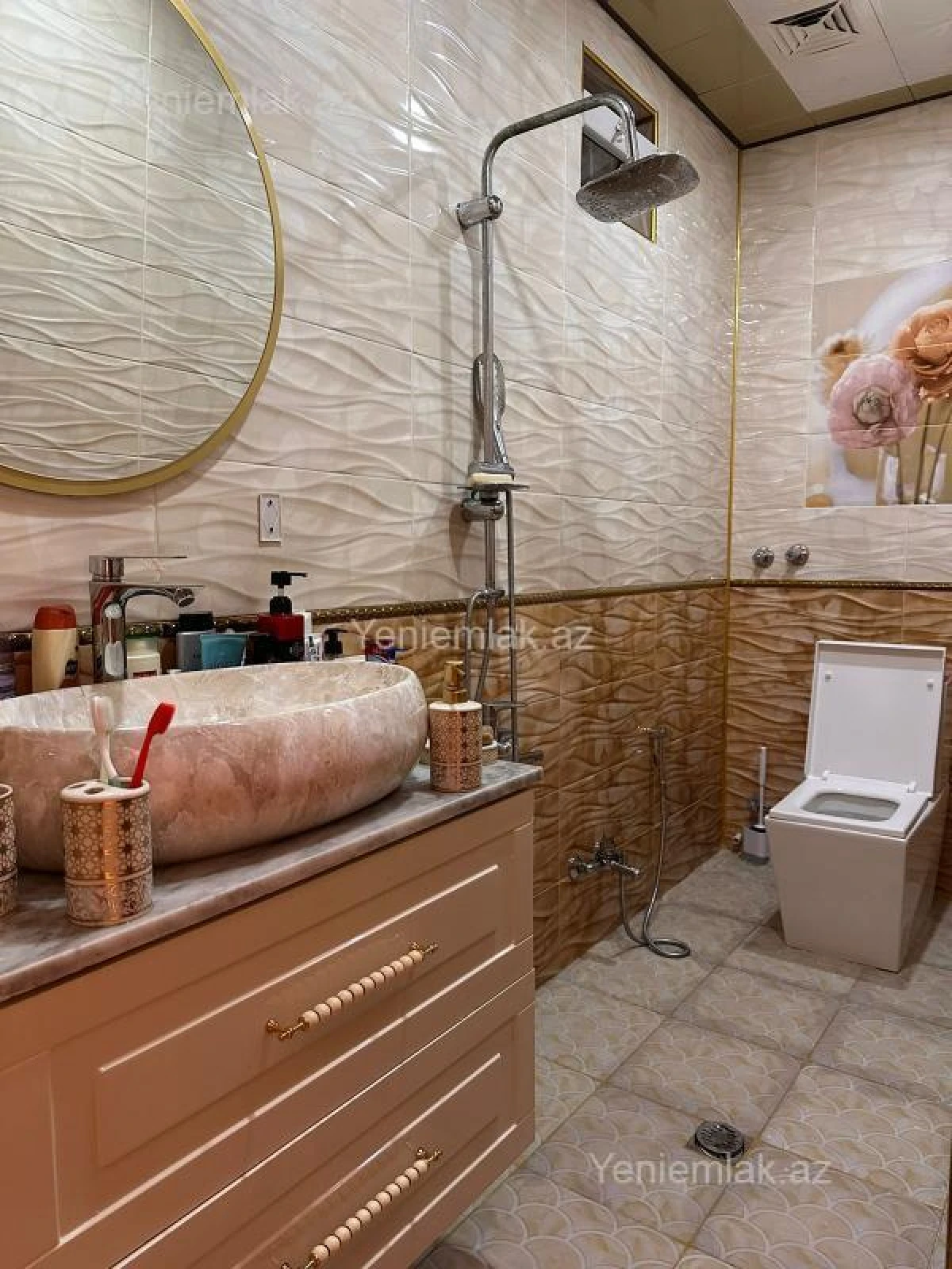 Satılır 3 otaqlı yeni tikili 120 m²