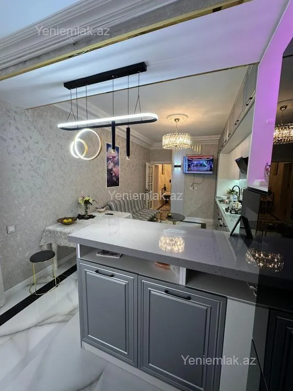 Satılır 3 otaqlı yeni tikili 120 m²