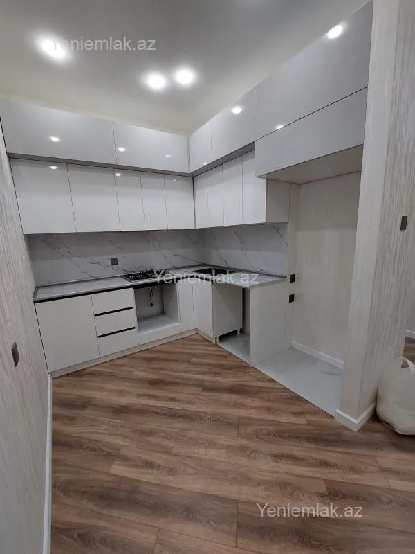 Satılır 3 otaqlı yeni tikili 90 m²