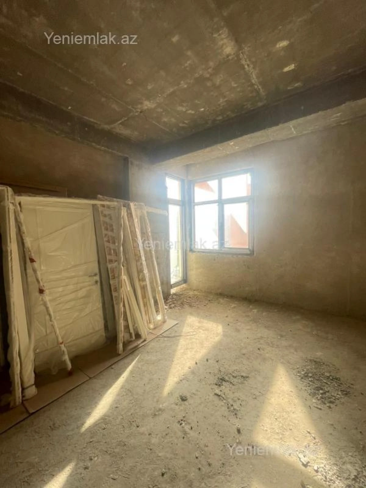 Satılır 3 otaqlı yeni tikili 172 m²