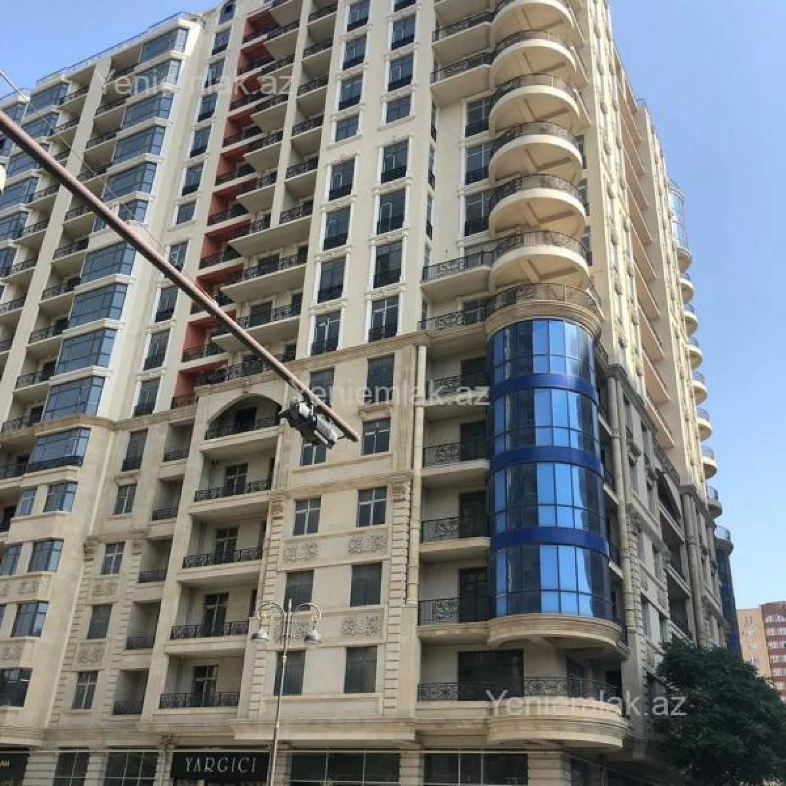 Satılır 3 otaqlı yeni tikili 172 m²