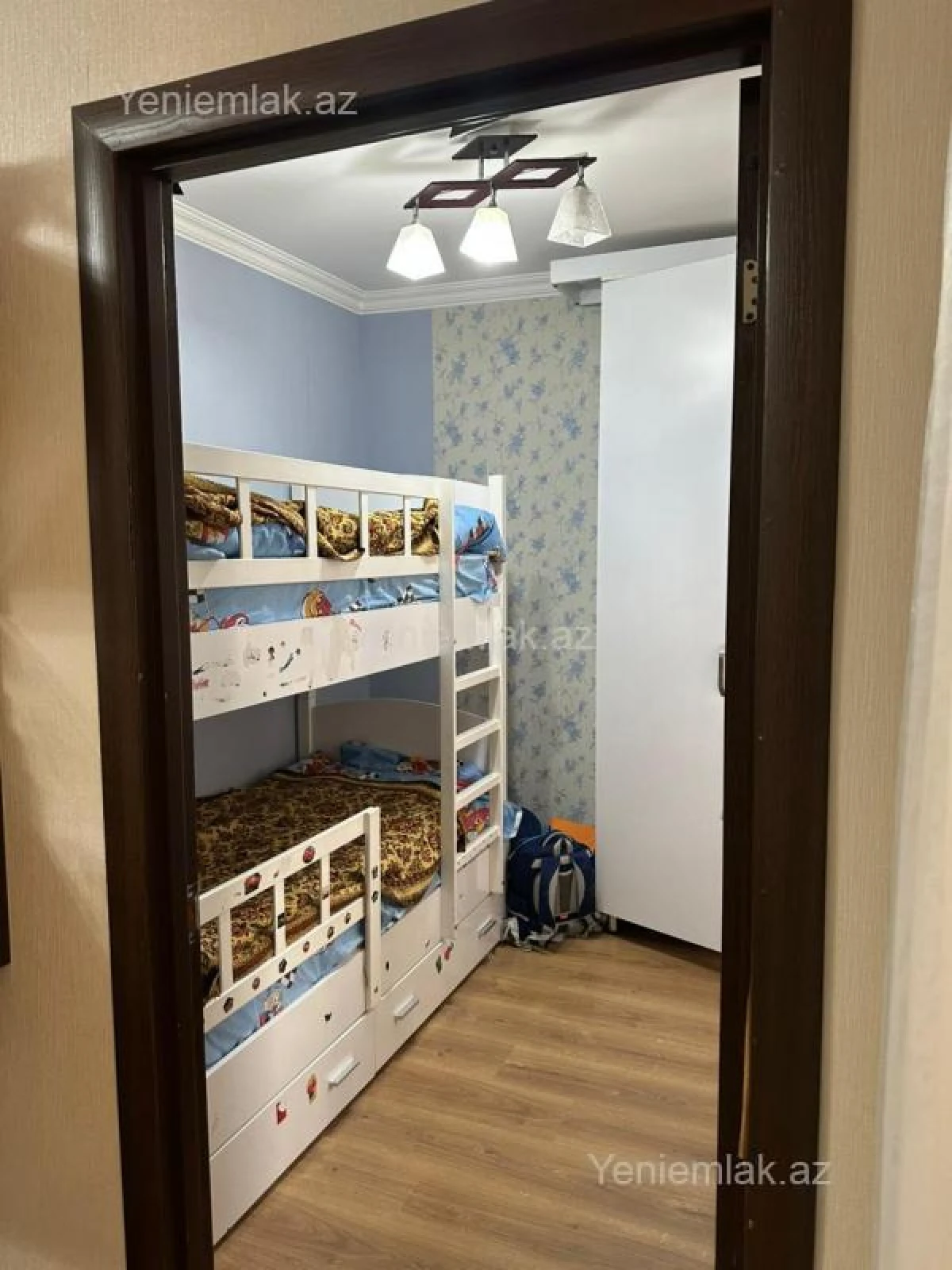 Satılır 3 otaqlı köhnə tikili 45 m²