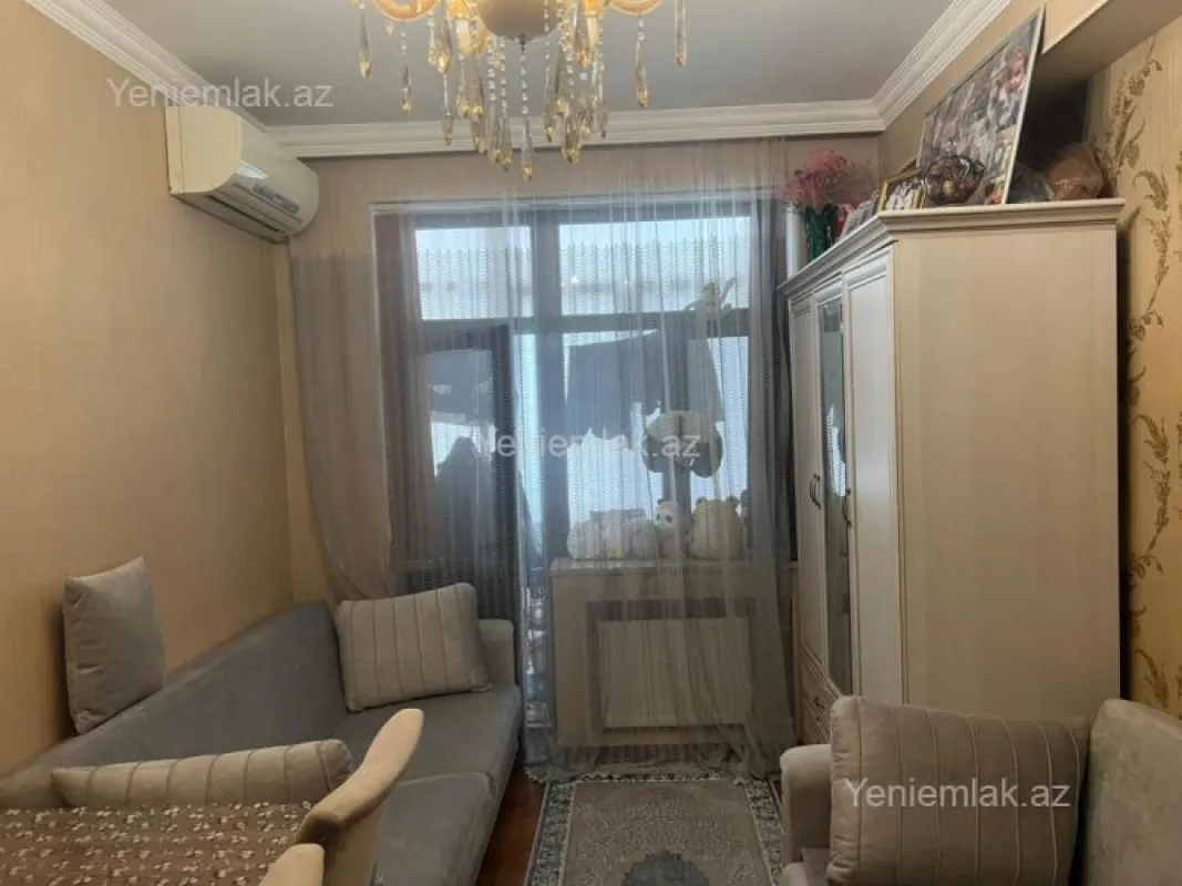 Satılır 2 otaqlı köhnə tikili 55 m²