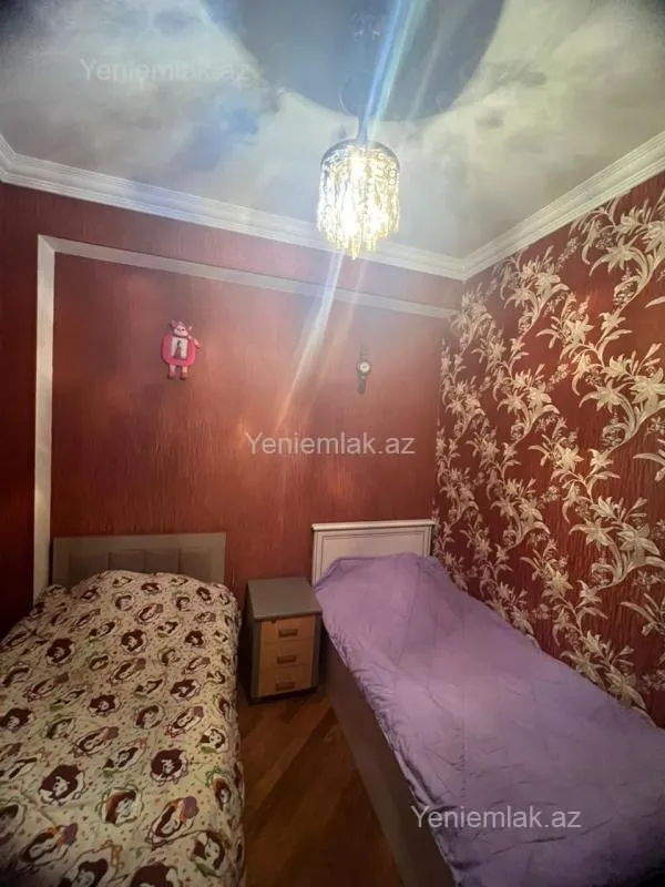 Satılır 2 otaqlı köhnə tikili 55 m²