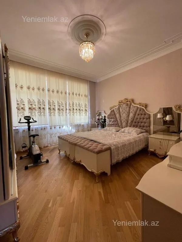 Satılır 3 otaqlı yeni tikili 145 m²