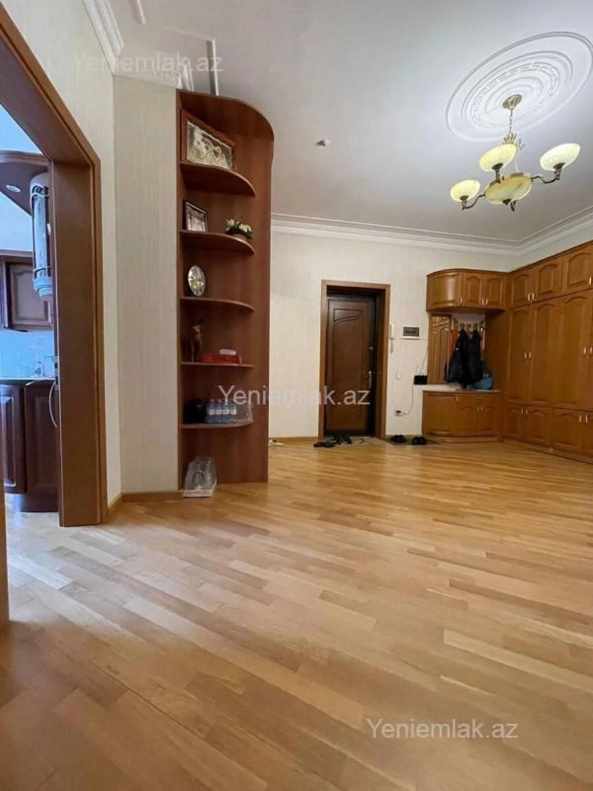Satılır 3 otaqlı yeni tikili 145 m²