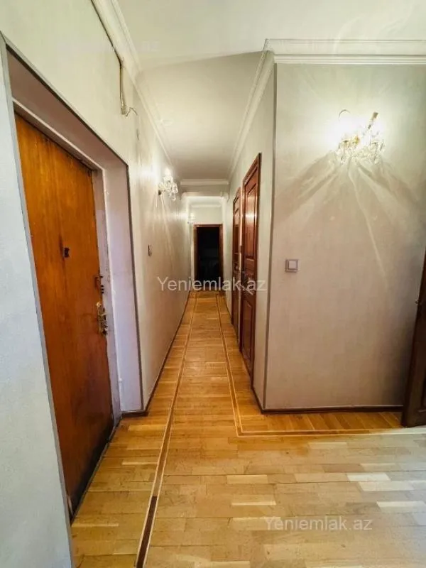 Satılır 3 otaqlı köhnə tikili 70 m²