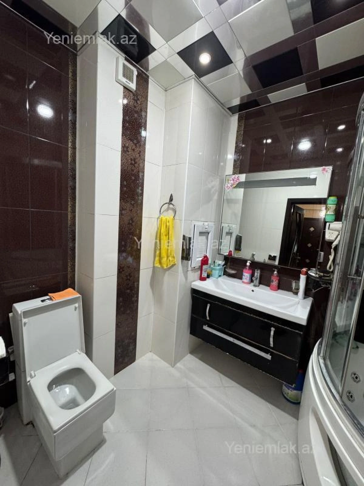 Satılır 3 otaqlı yeni tikili 120 m²