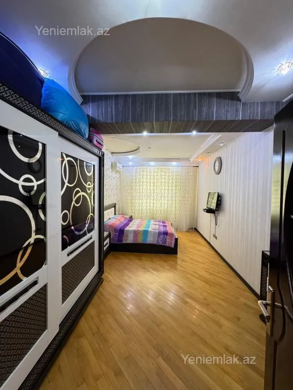 Satılır 3 otaqlı yeni tikili 120 m²