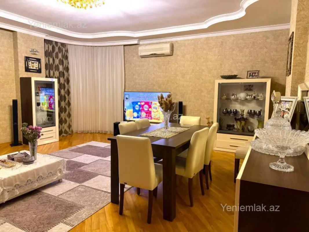 Satılır 4 otaqlı yeni tikili 210 m²