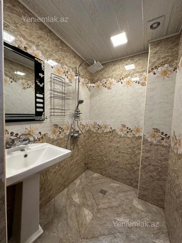 Satılır 3 otaqlı yeni tikili 80 m²